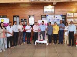 कोल्हापूर-इंजिनिअरिंग-असोसिएशन-आणि-शाहू-ब्लड-बँक-आयोजित-रक्तदान-शिबिर.